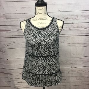 695-Old Navy med black and white tank‎